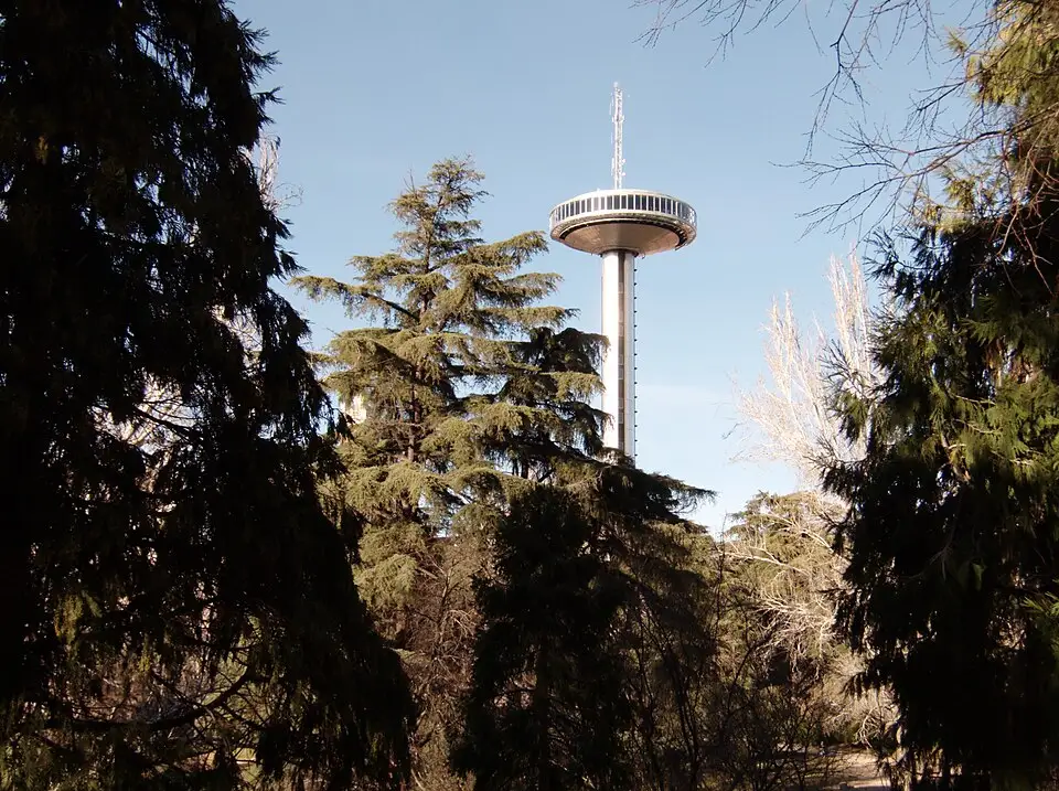 Faro de Moncloa, Madrid